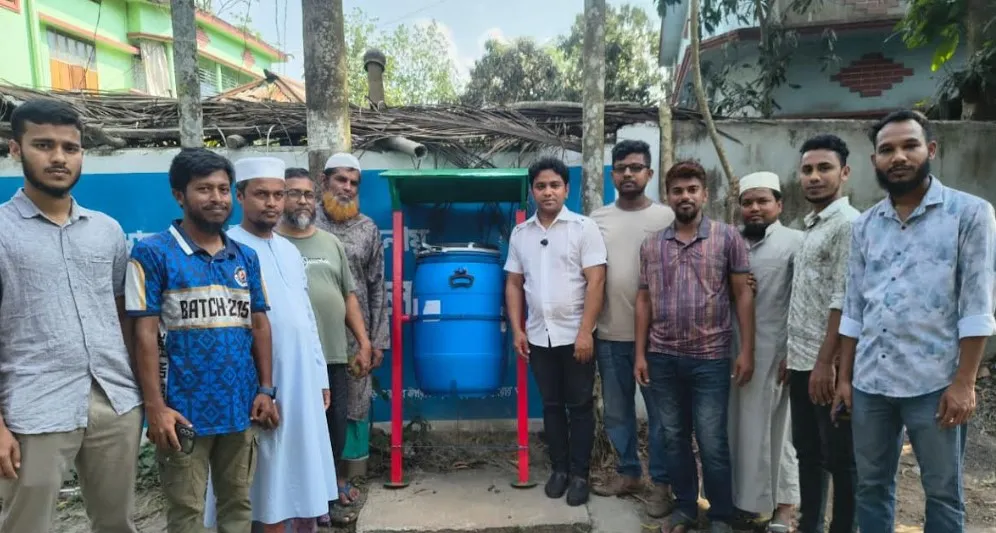 বানারীপাড়ায় উত্তরপাড় ইউনিটির পরিচ্ছন্নতা উদ্যোগ: ৬ স্থানে স্থায়ী ডাস্টবিন স্থাপন